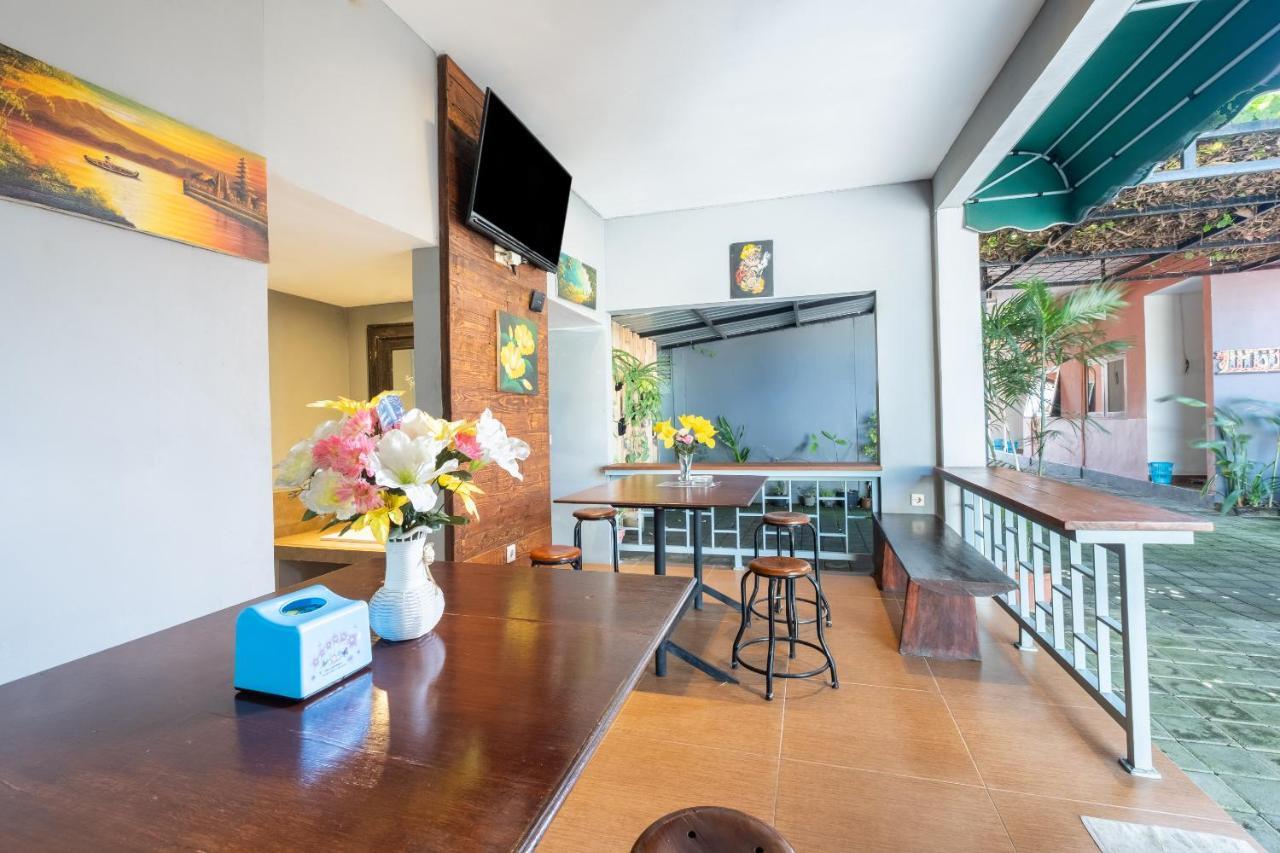 Oyo 3775 Ketut Inn Pesanggaran Екстер'єр фото